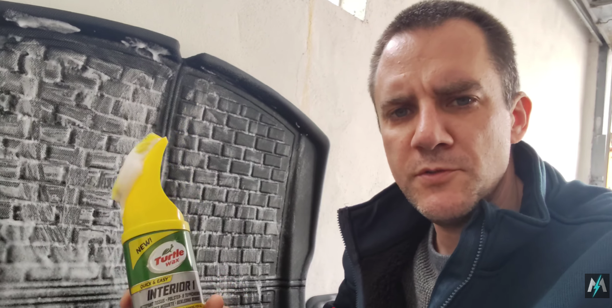 Best way to clean car floor mats without water access
